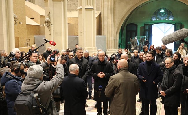 Nadbiskup Kutleša najavio polnoćku u katedrali